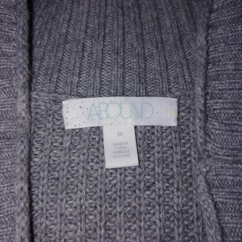 Gray Ribbed cold shoulder sweater - Picture 2 of 2